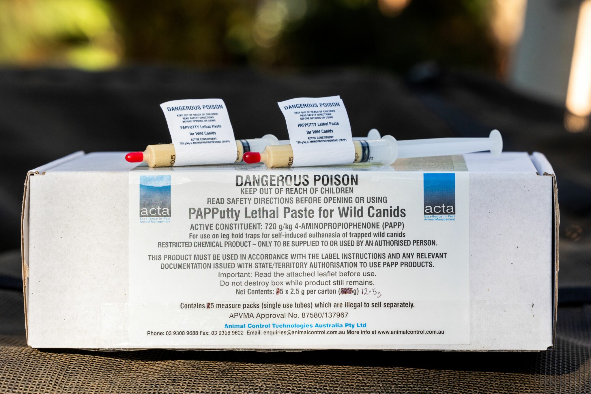 Self euthanasia of wild dogs and foxes in foothold traps using a PAPP